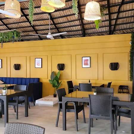 Hotel Sea Breeze Sosua Bagian luar foto